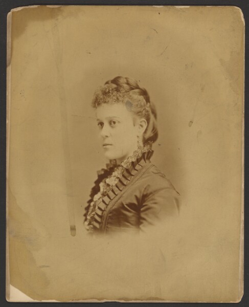 Unknown, [Portrait of a woman]