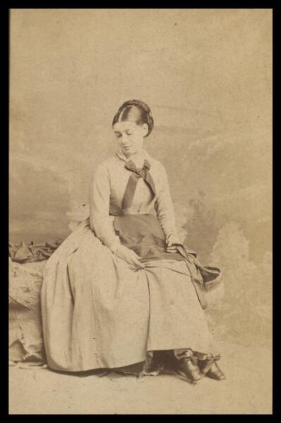London Stereoscopic and Photographic Company, Guy Little Theatrical Photograph