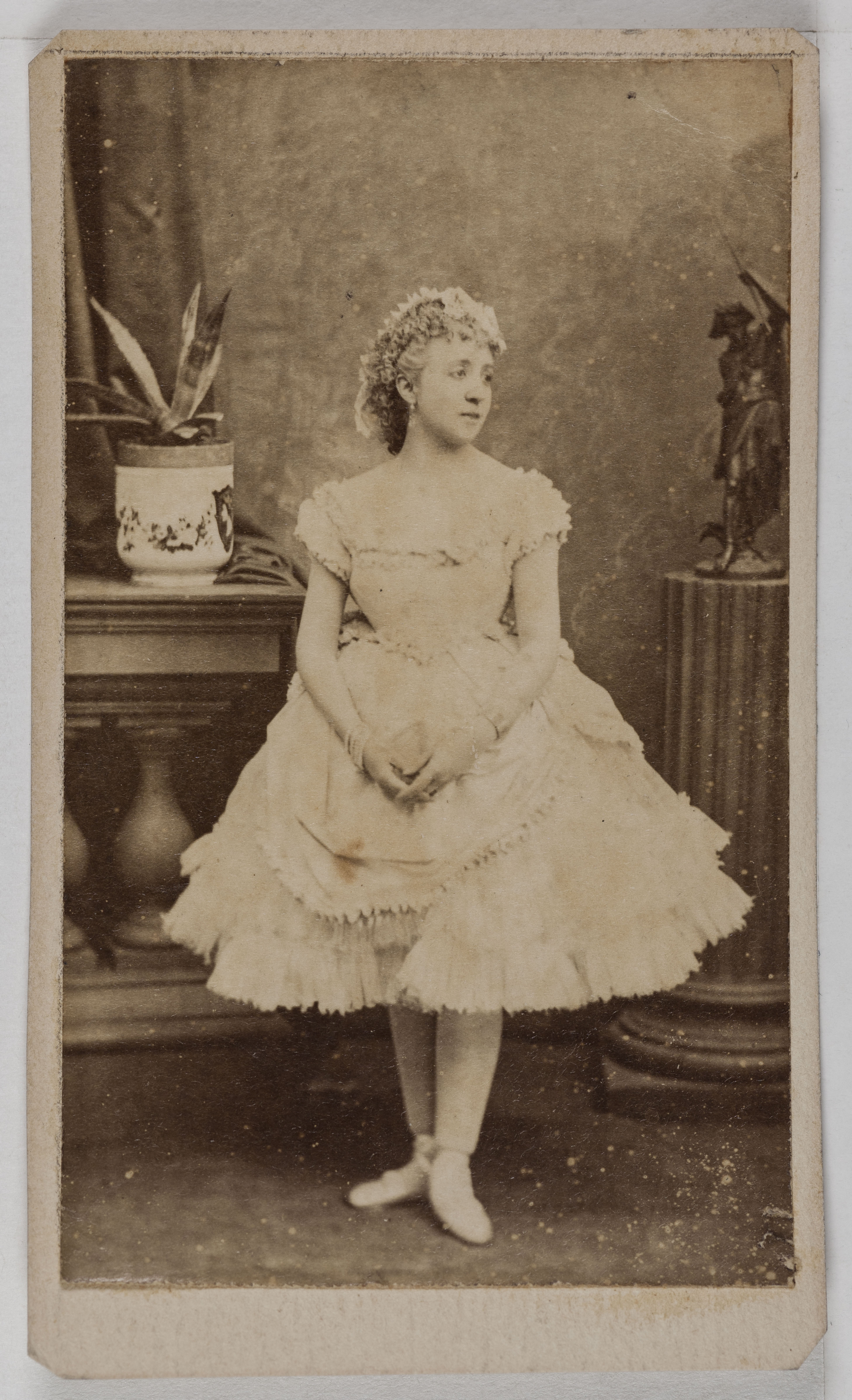 Anonyme, Portrait de Magny, (danseuse)