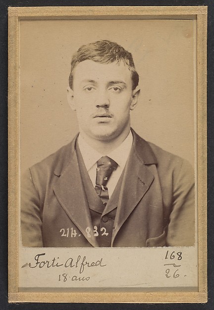Alphonse Bertillon, Forti. Alfred. 18 ans, né à Milan (Italie). Restaurateur. Anarchiste. 27/2/94.