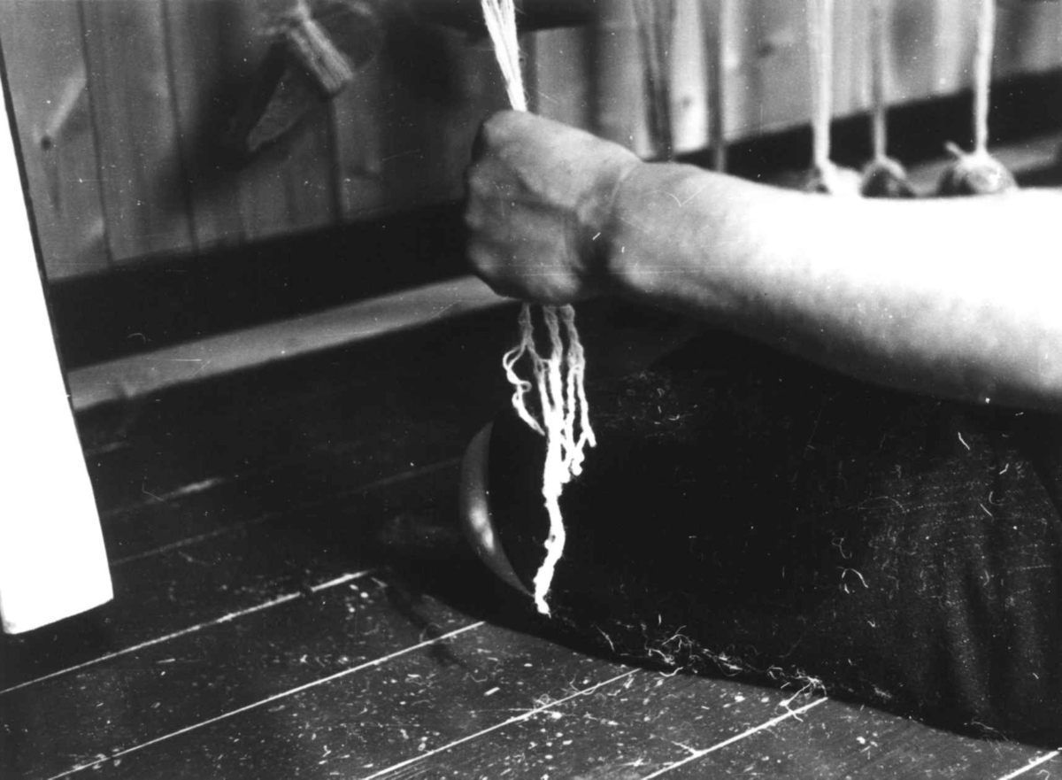 Anna Grostøl, Greneveving. Nederste del av renningen. Lyngen, Troms 1947.