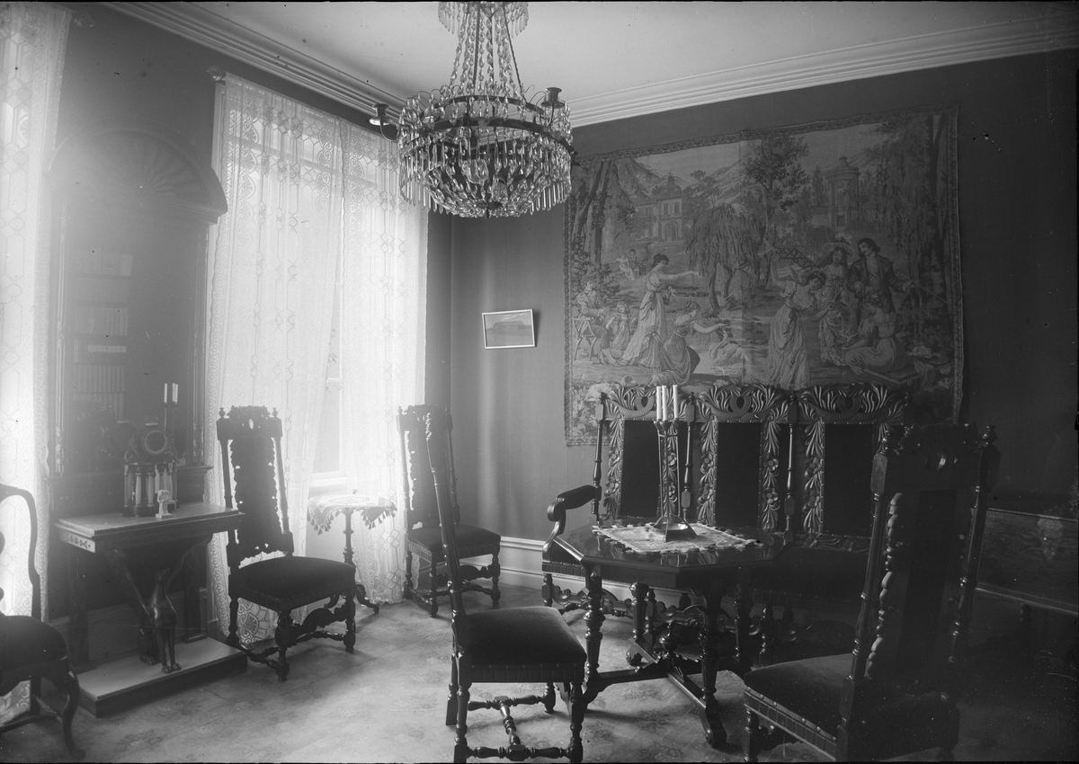 Henri Osti's Fotografiateliér, Professor Ragnar Fribergs hem, rum i renässansstil, Östra Ågatan 27, Uppsala, sannolikt 1919