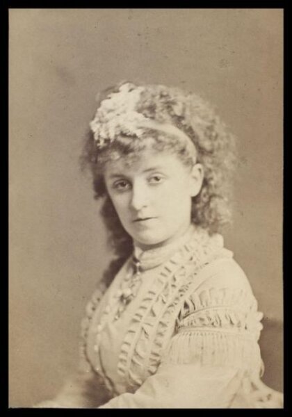 London Stereoscopic and Photographic Company, Guy Little Theatrical Photograph