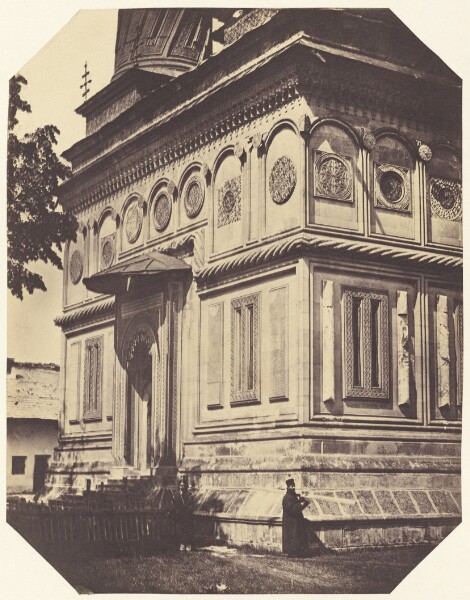 Unknown, [Men and church]