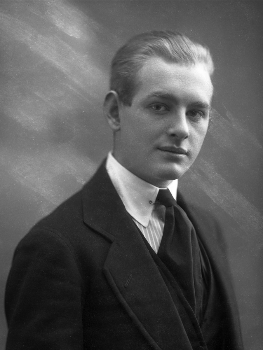 Gustav Borgen, NFB.43963