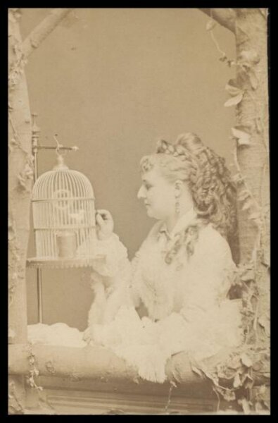London Stereoscopic and Photographic Company, Guy Little Theatrical Photograph
