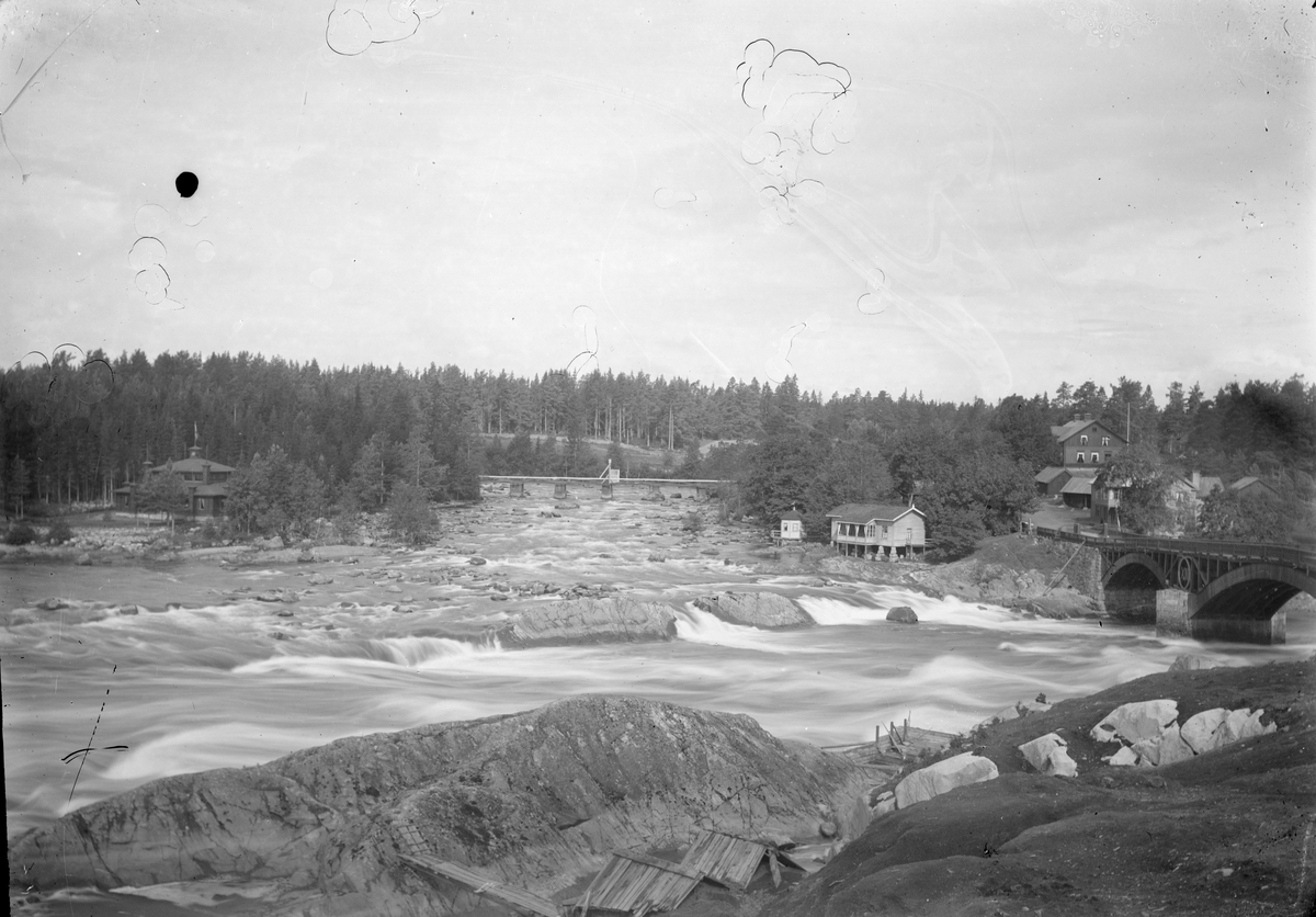 Henri Osti's Fotografiateliér, Dalälven med Älvkarlebyfallen, Älvkarleby, Uppland före 1914