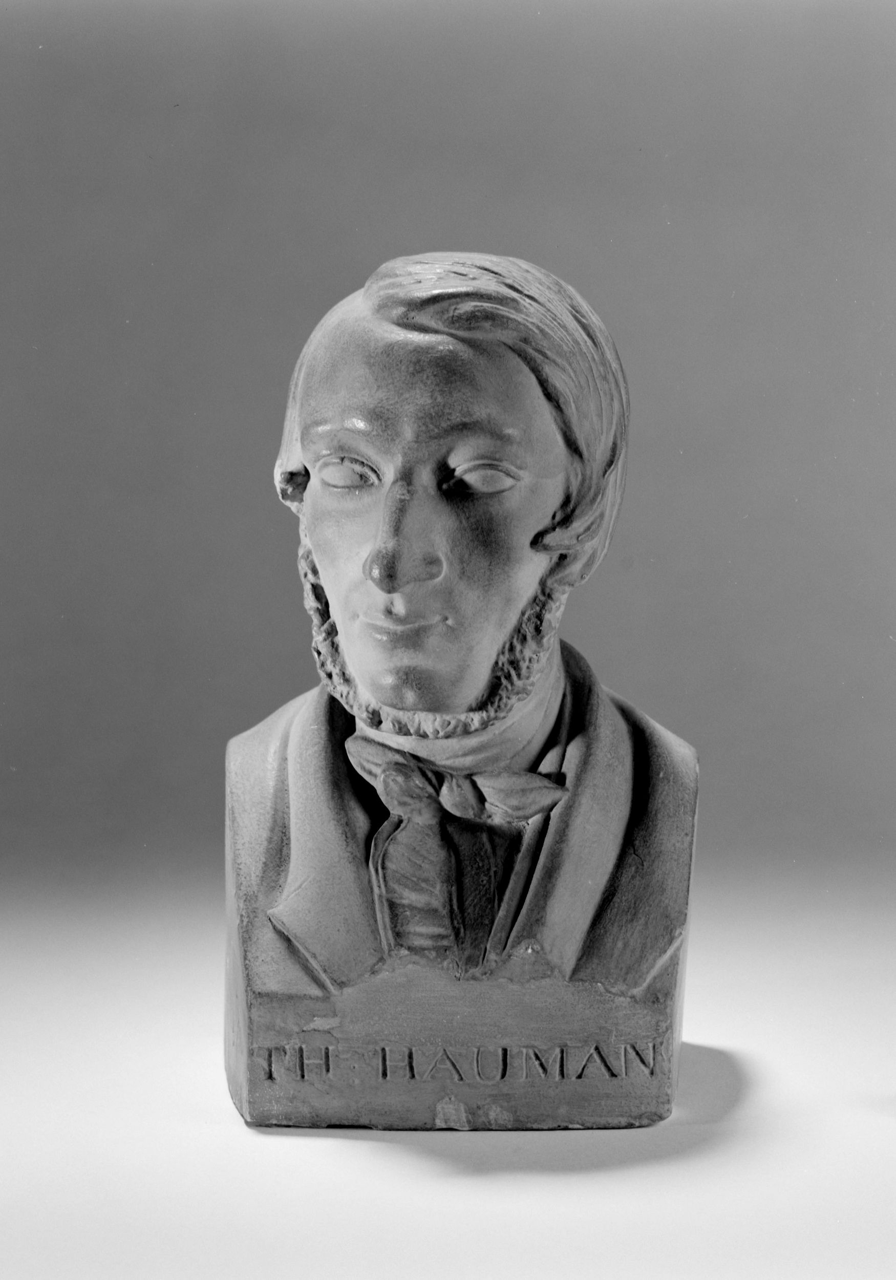 Jean Pierre Dantan, Portrait sérieux de Théodore Haumann (1808-1878), violoniste belge.