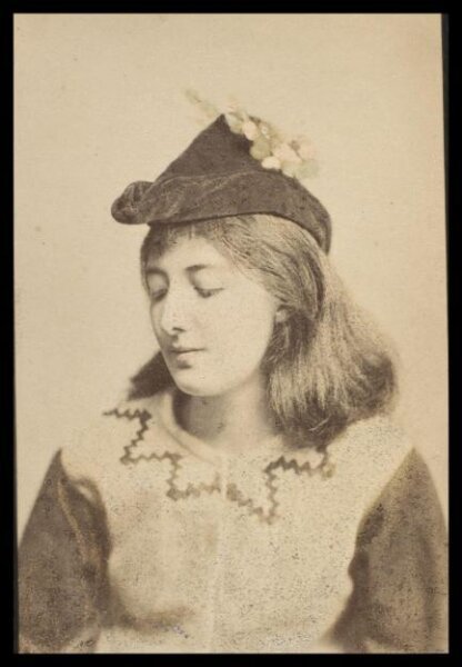 London Stereoscopic and Photographic Company, Guy Little Theatrical Photograph