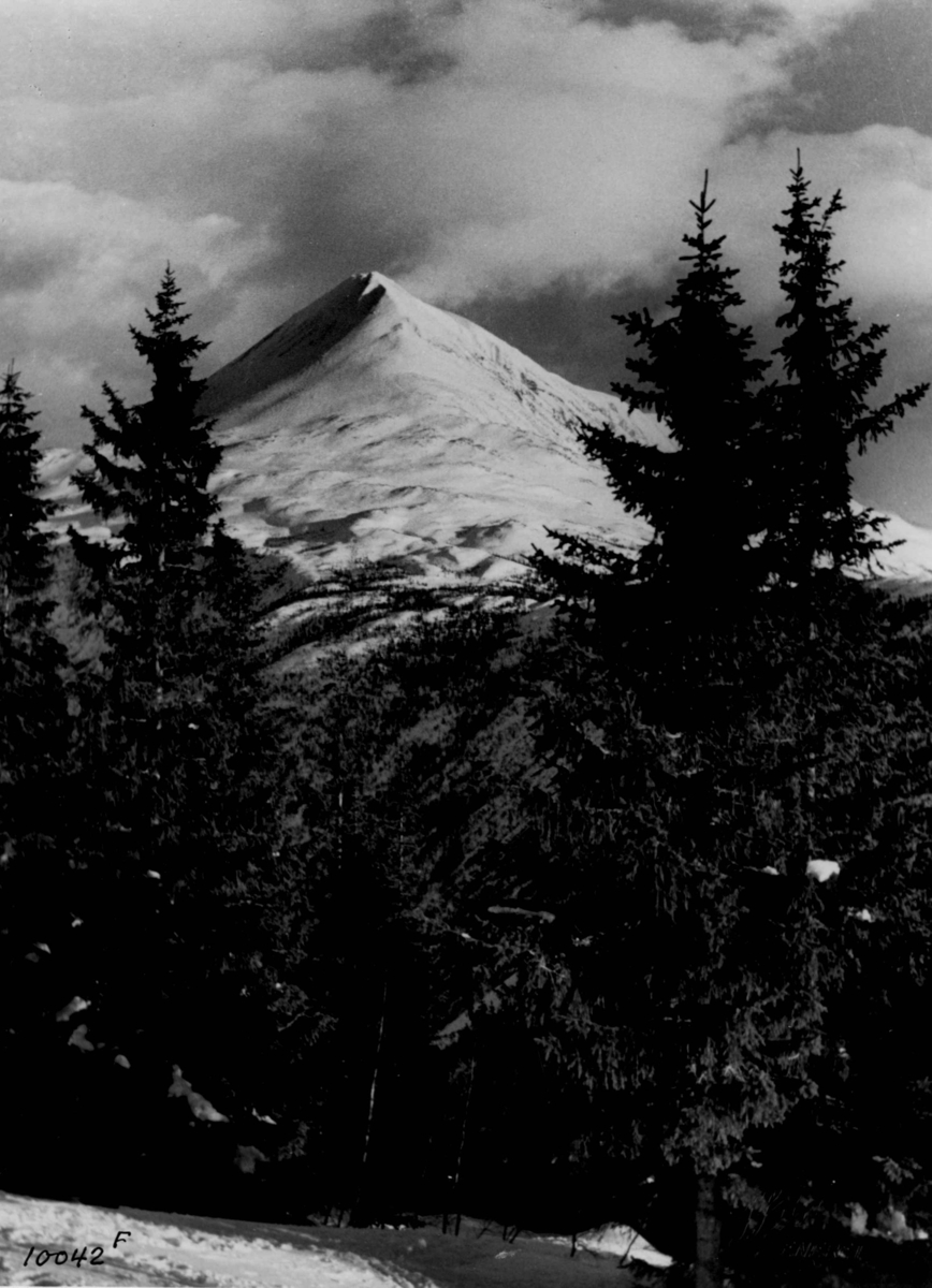 Anders Beer Wilse, Vinter, sno, Gaustatoppen.
