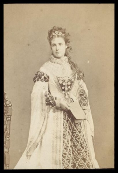 London Stereoscopic and Photographic Company, Guy Little Theatrical Photograph