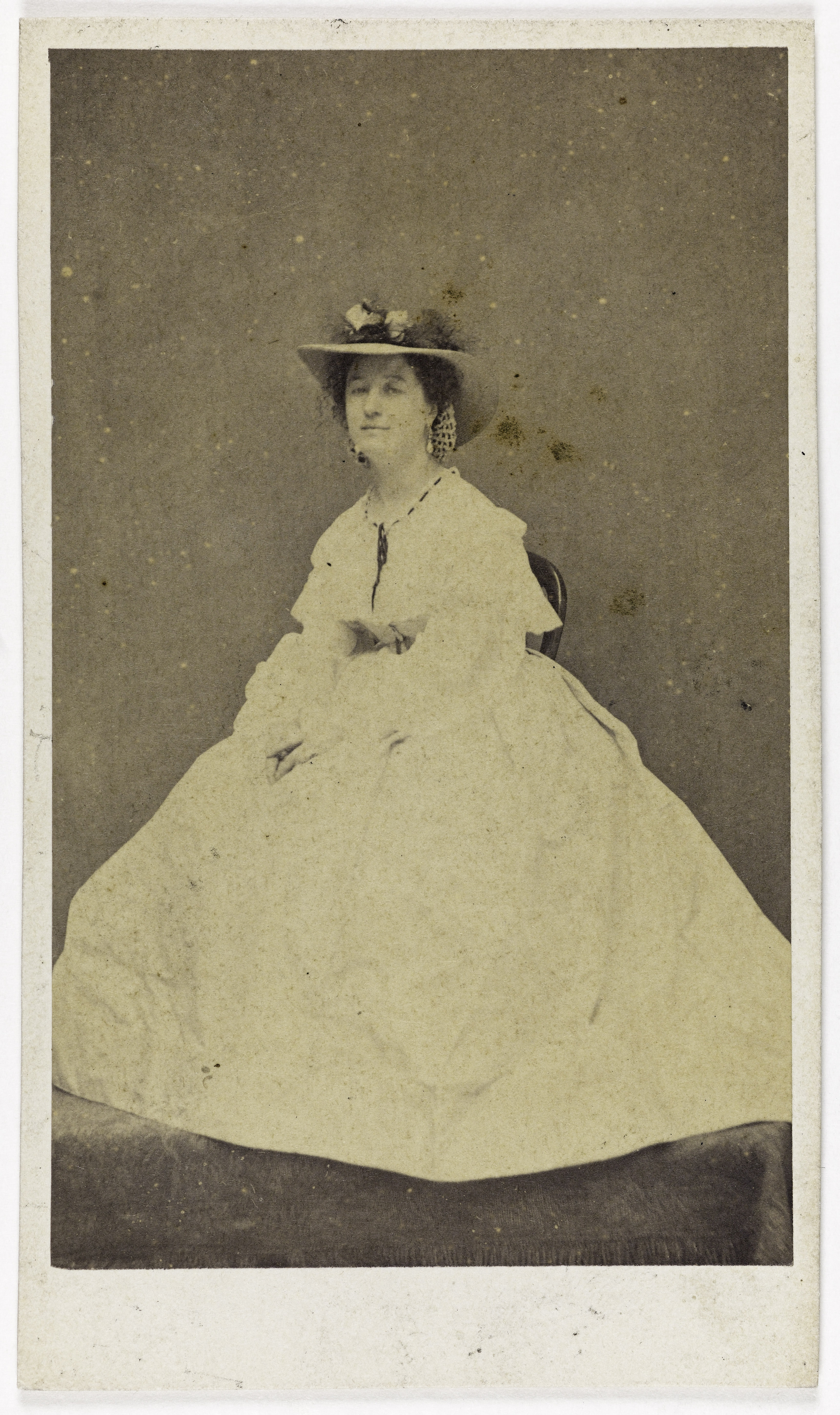 Pierre Petit & Trinquart, Portrait de Mathilde (épouse d'Amédée De Jallais), actrice au Théâtre des Délassements-Comiques en 1852-1853 et au Théâtre de la Gaîté en 1861.