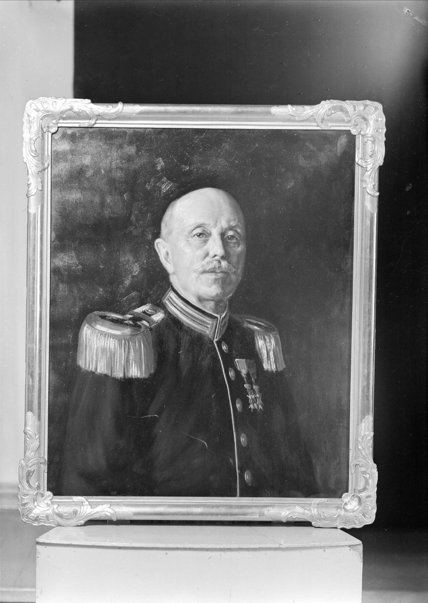Gunnar Sundgren, Oljemålning - överstelöjtnant Schenström, Uppsala 1950