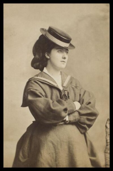 London Stereoscopic and Photographic Company, Guy Little Theatrical Photograph
