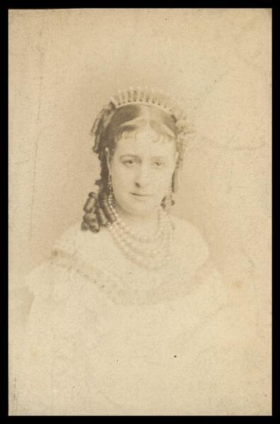 London Stereoscopic and Photographic Company, Guy Little Theatrical Photograph