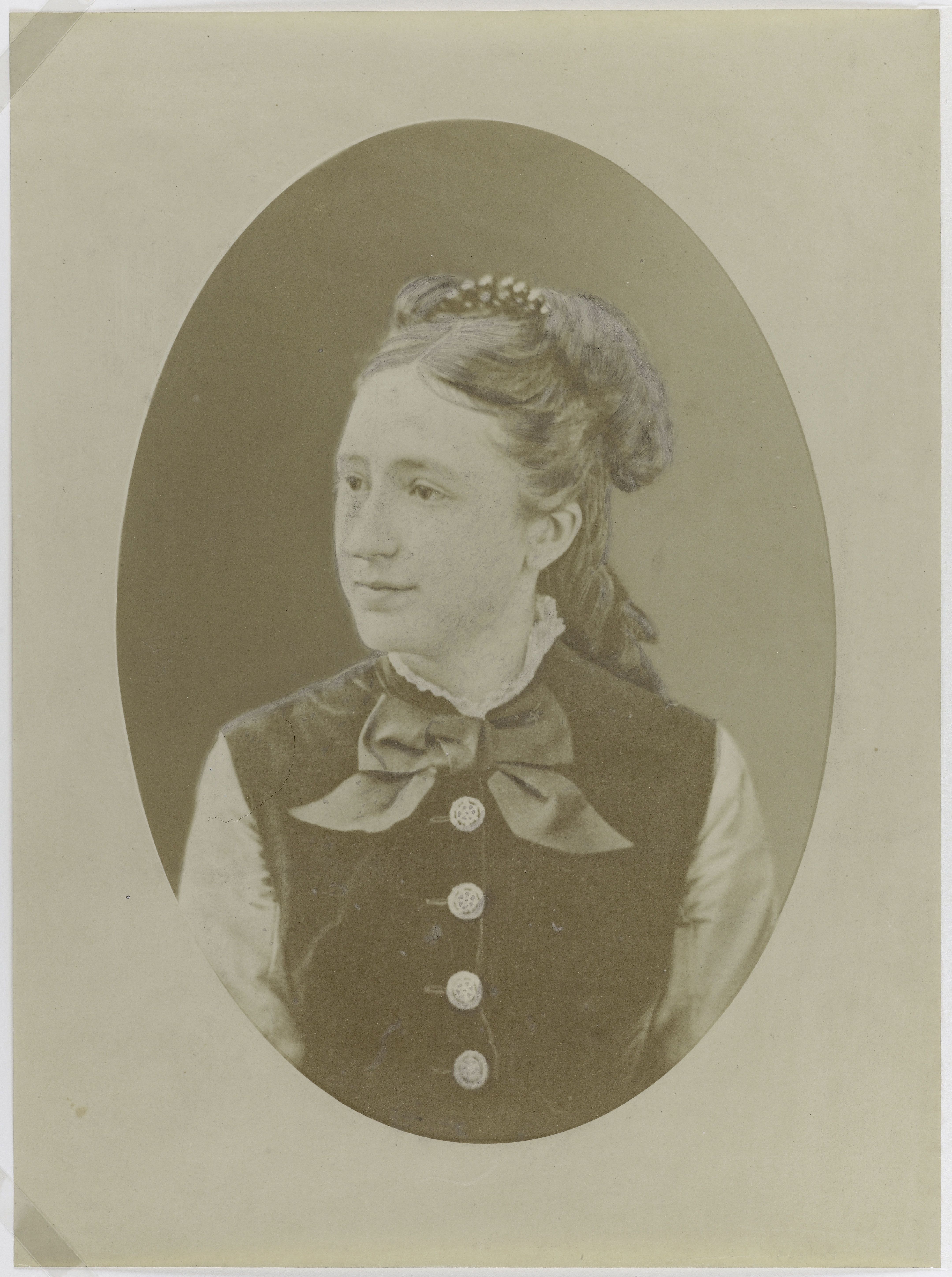Anonyme, Portrait d'une jeune femme.