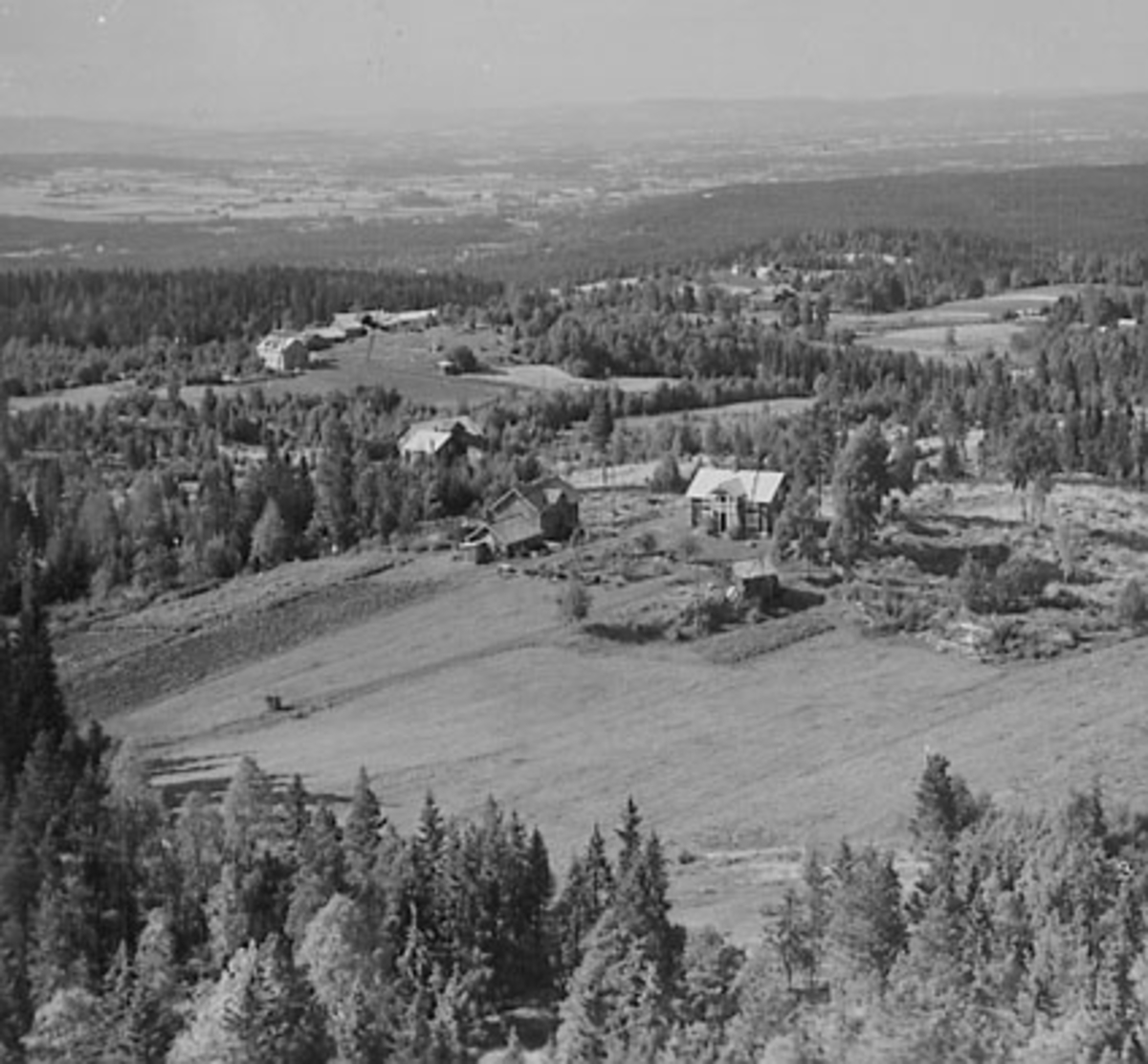 Widerøes Flyveselskap A/S, Flyfoto Mekkel i Åsvang, Stange