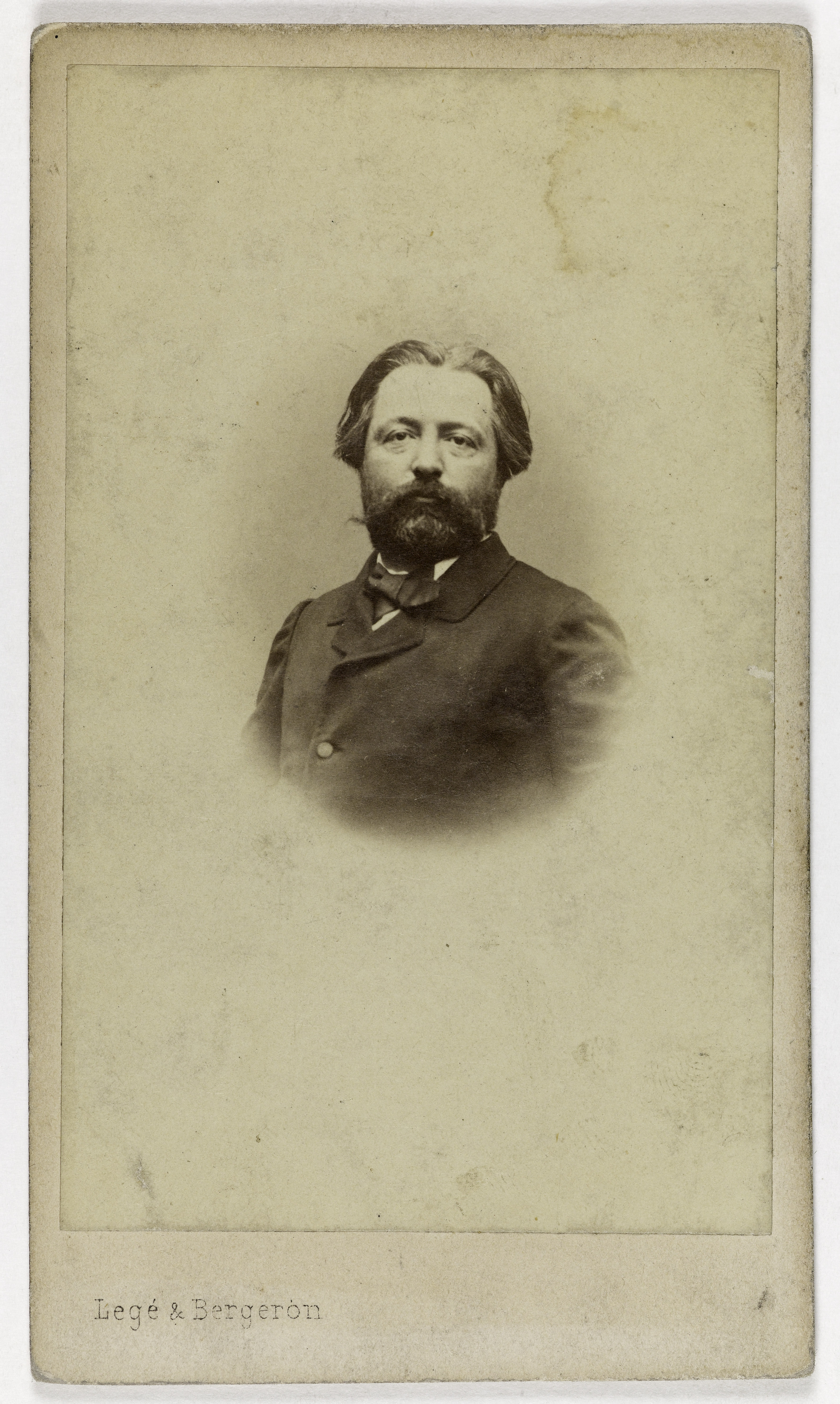 Carjat & Cie, Portrait d'Olivier Merson (1822-1902), critique d'art.