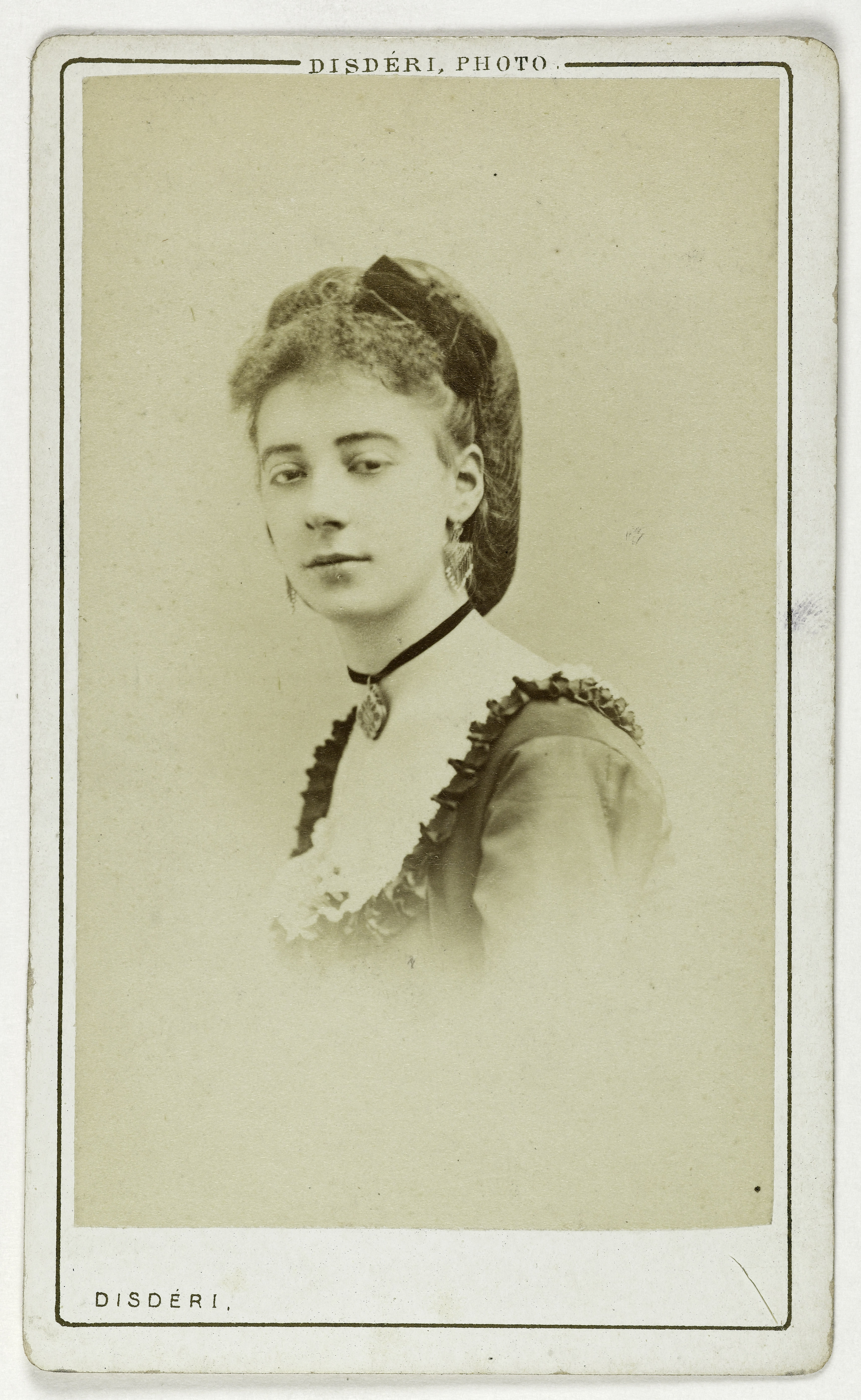 André-Adolphe-Eugène Disdéri, Portrait d'Alice Grivot, (actrice)