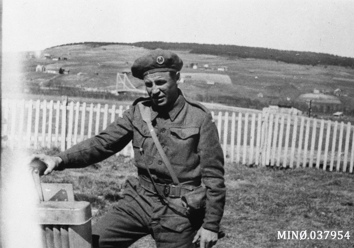 Oddvar Dobloug, Rolf Øvergaard