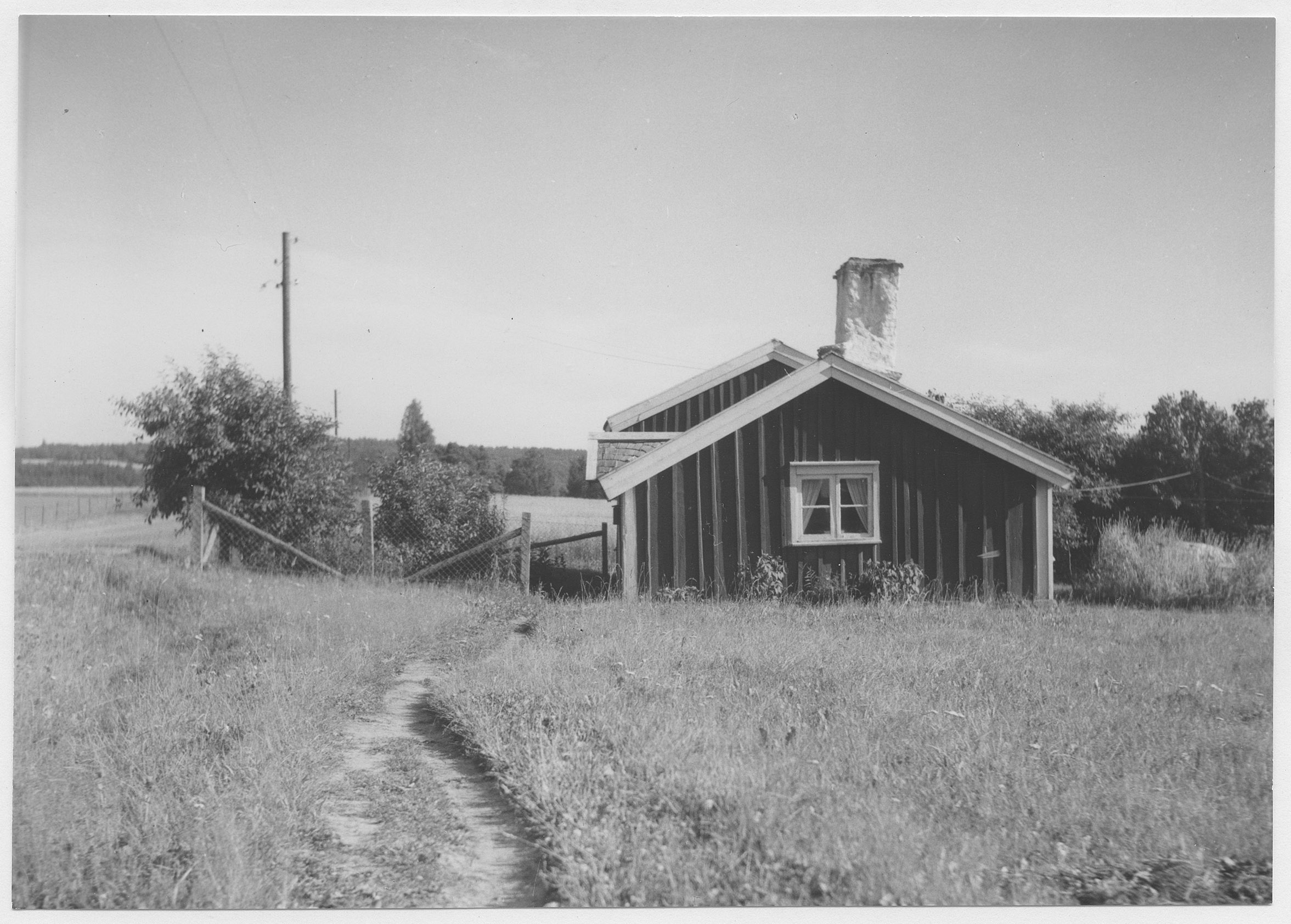 Mårten Sjöbeck, Fristads socken, de två bevarade ryggåsstugorna