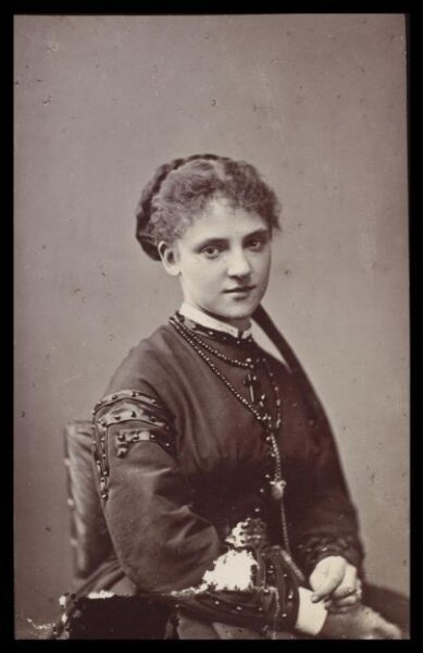 London Stereoscopic and Photographic Company, Guy Little Theatrical Photograph