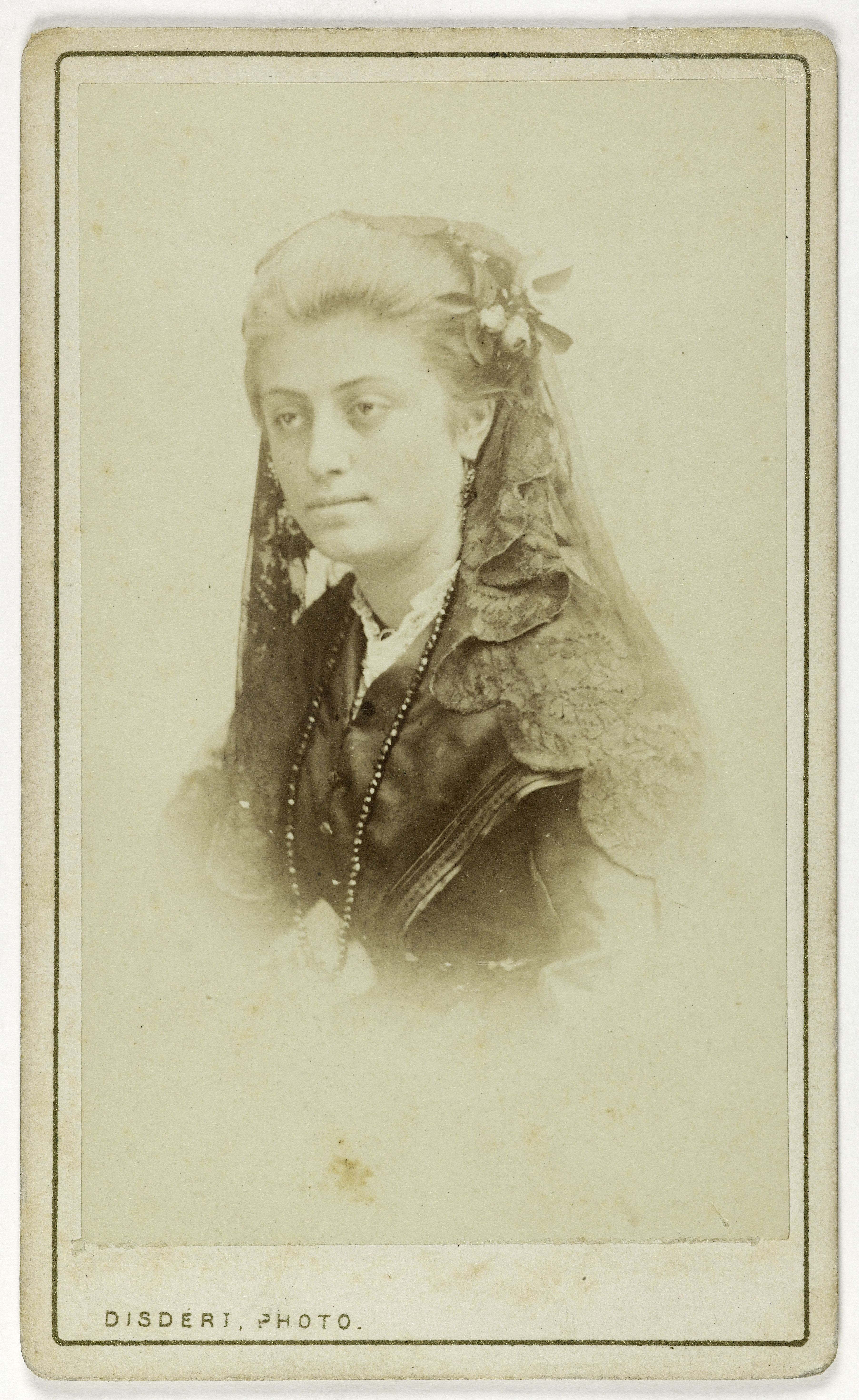André-Adolphe-Eugène Disdéri, Portrait de La Perrine de, (marchande de journaux)