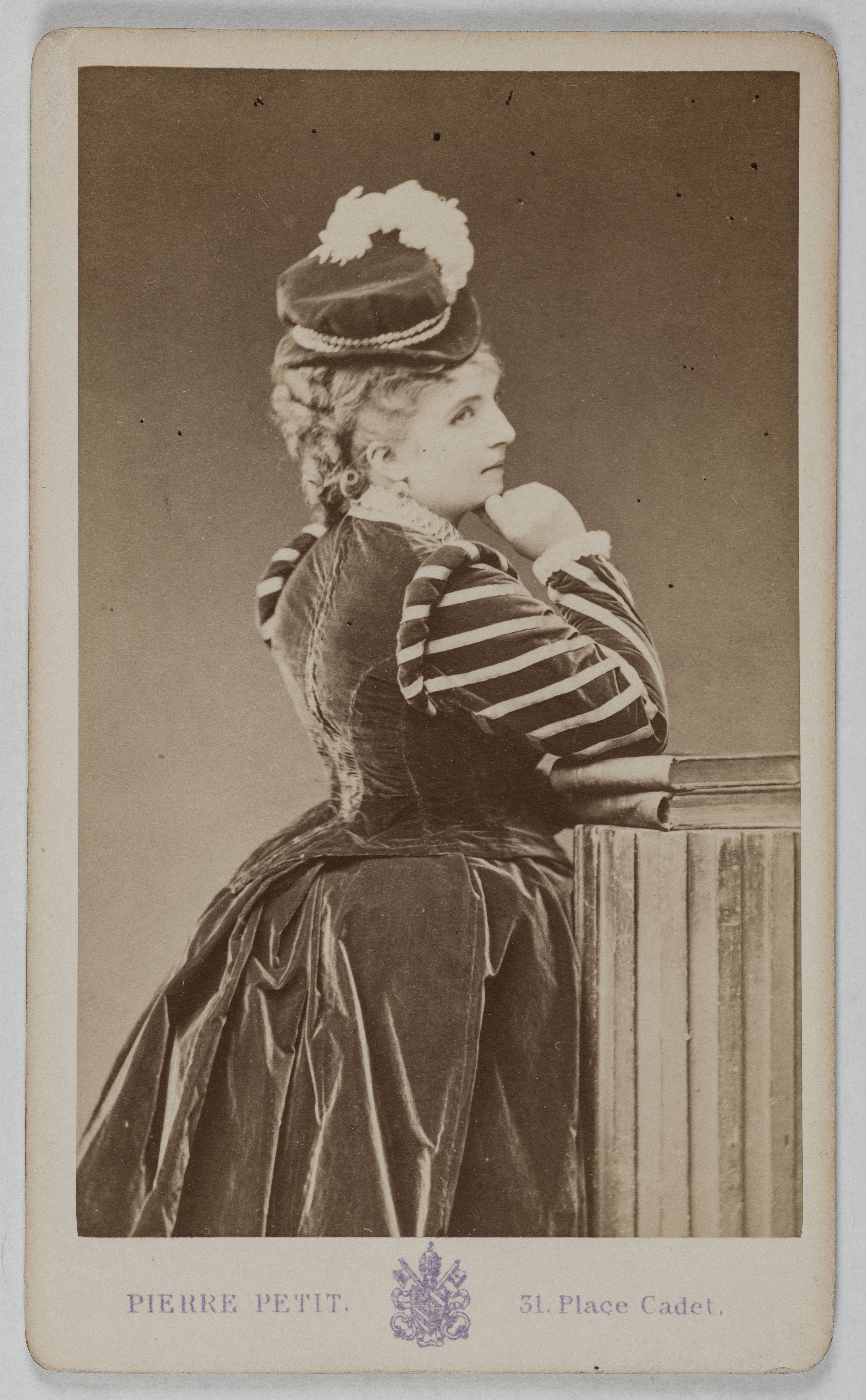 Pierre Petit, Portrait de Ferrucci Berthe, (chanteuse)
