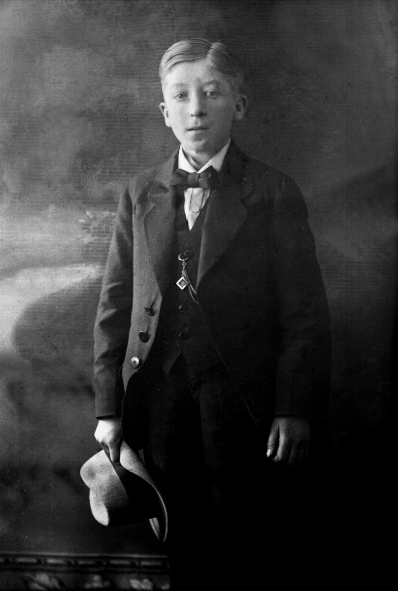 Gustav Borgen, NFB.09980