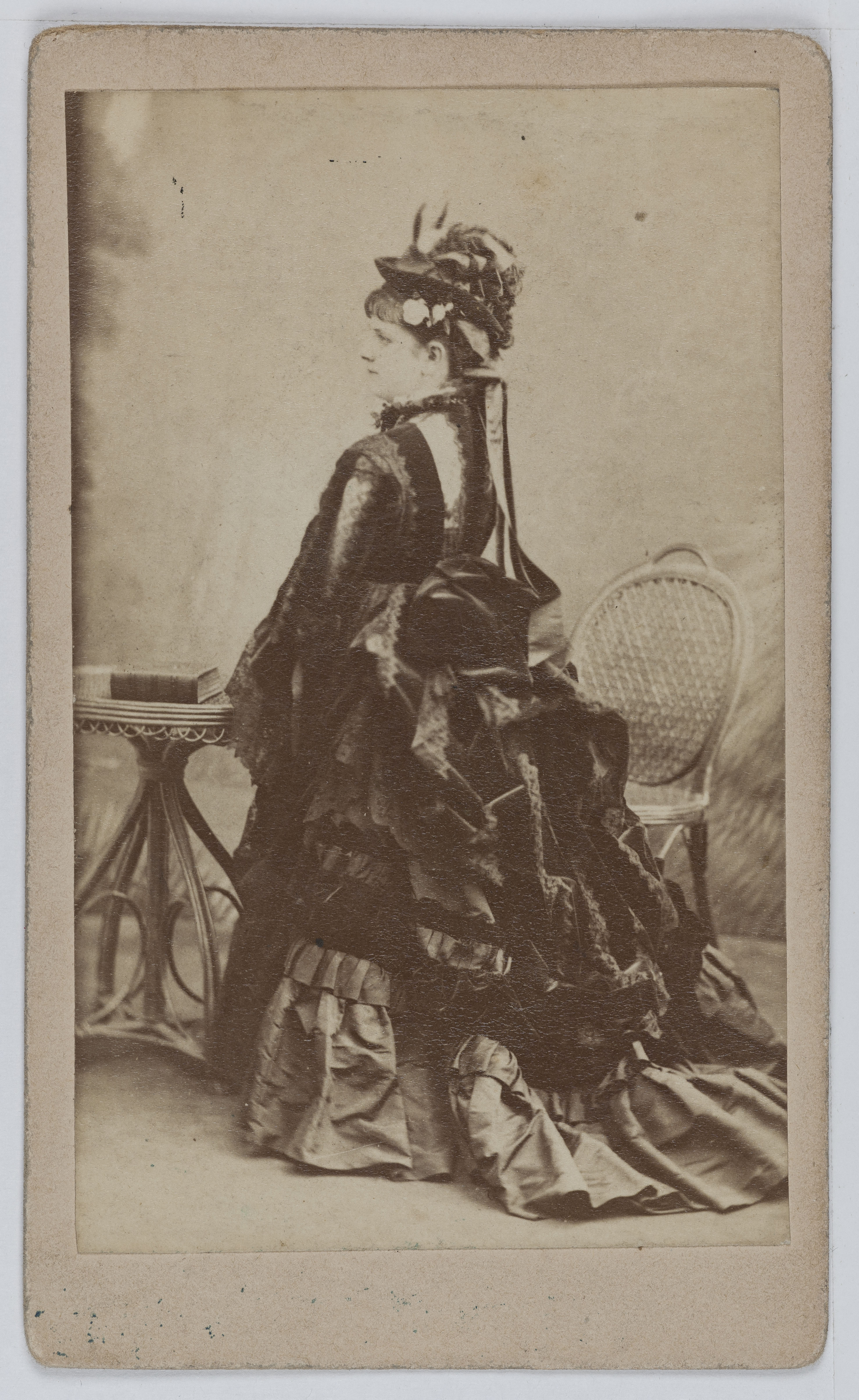 Anonyme, Portrait de Blanche Marie Eugénie Querette, actrice de théâtre entre 1868 et 1880.