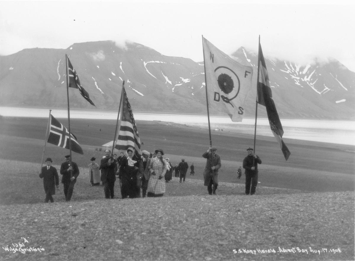 Anders Beer Wilse, Prot: Gruppe Kong Haralds Flagget bæres