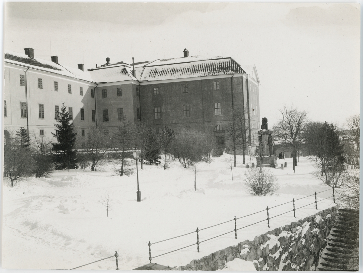 Nils Matton Sjöberg, Borggården, Uppsala slott