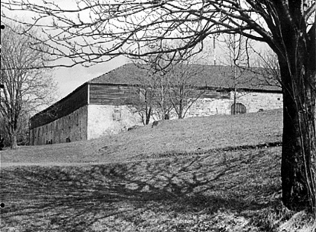 Anno Domkirkeodden, EKSTERIØR, STORHAMARLÅVEN FØR RESTAURERING, HEDMARKSMUSEET OG DOMKIRKEODDEN