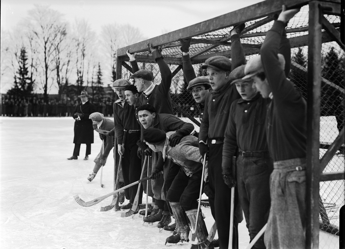 Paul Sandberg, IFK Uppsala plays a bandy match against Västerås S K at the Students' Sports Place, Kronåsen