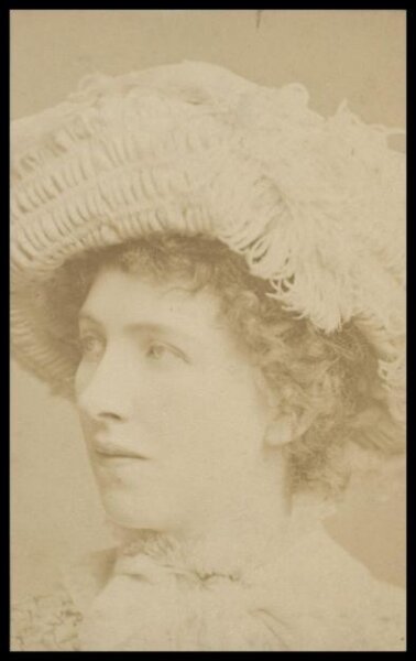 London Stereoscopic and Photographic Company, Guy Little Theatrical Photograph