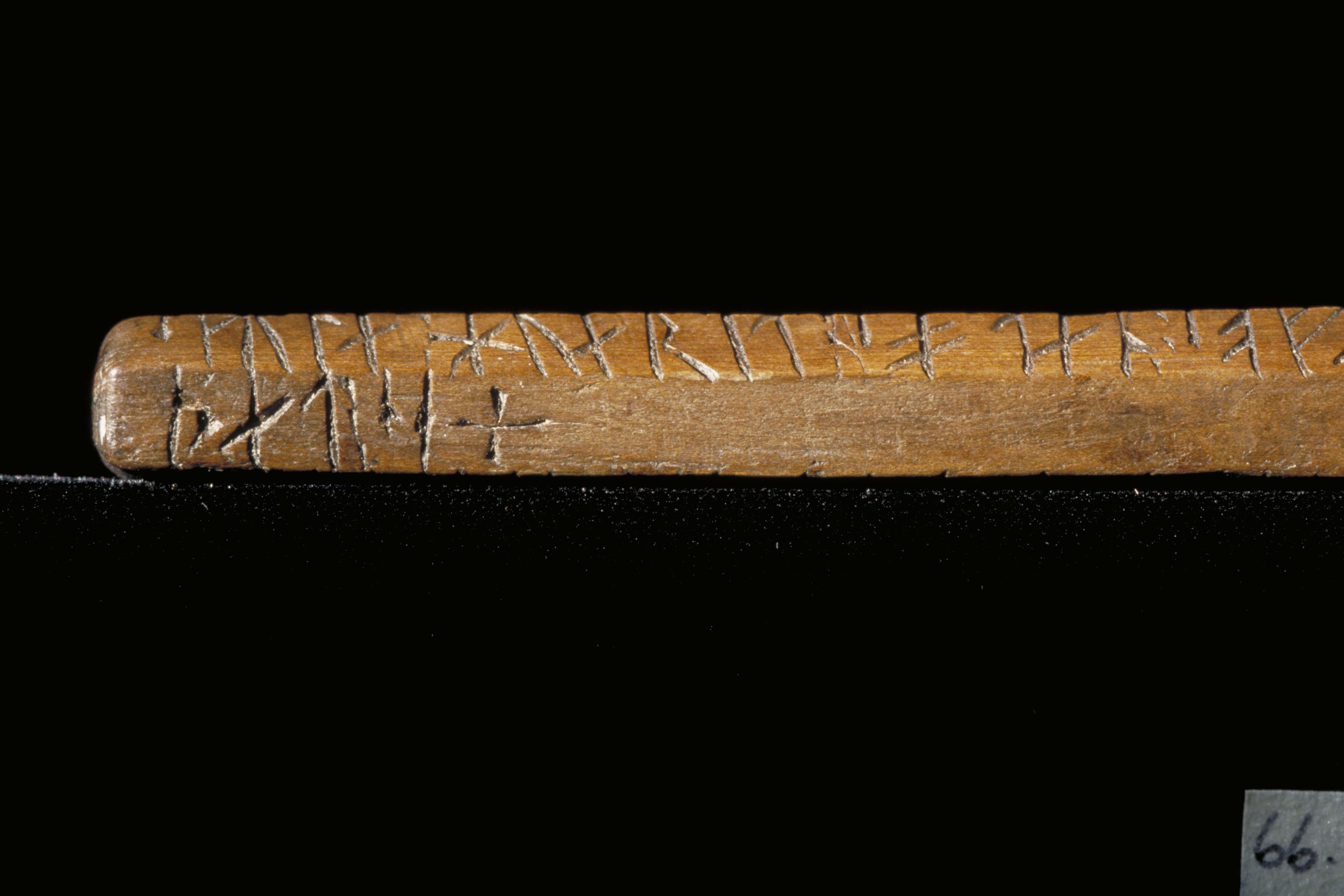 Bengt A Lundberg, Kat nr 066 Pinne av trä, läkesticka, från Danmark