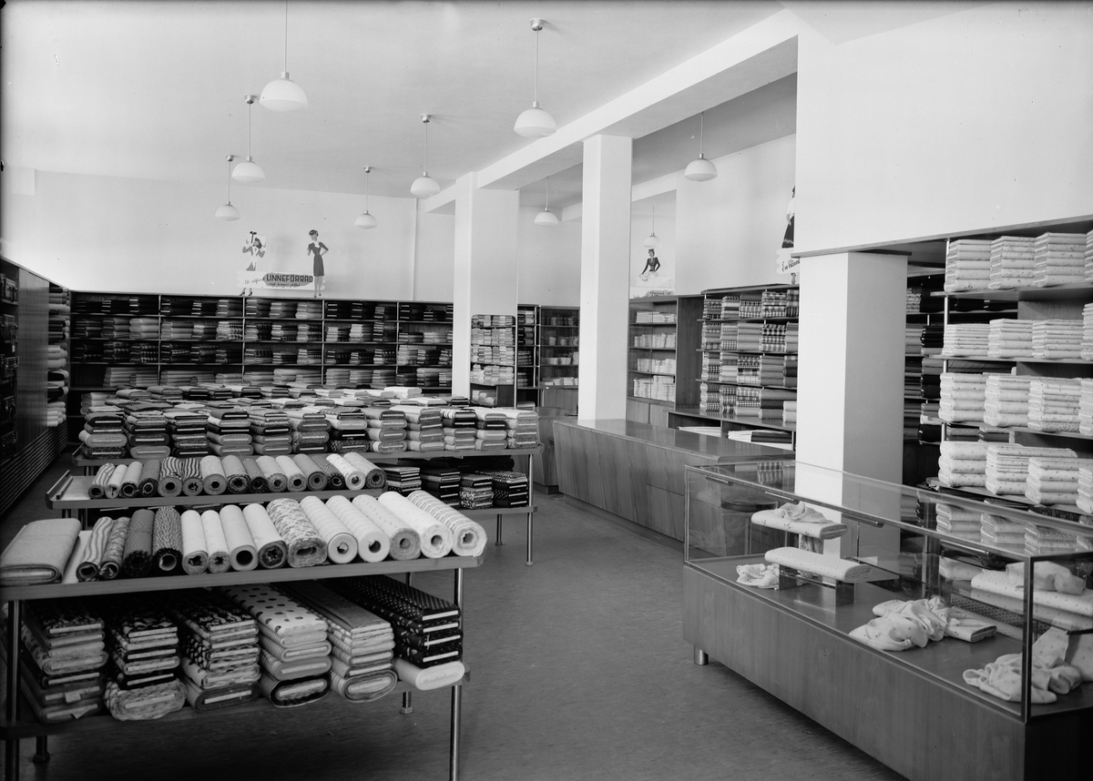 Paul Sandberg, AB Strandbergs, Stora torget, Uppsala, interiör 1945
