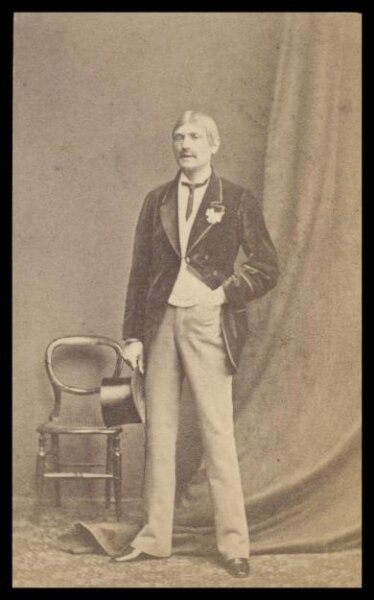 London Stereoscopic and Photographic Company, Guy Little Theatrical Photograph