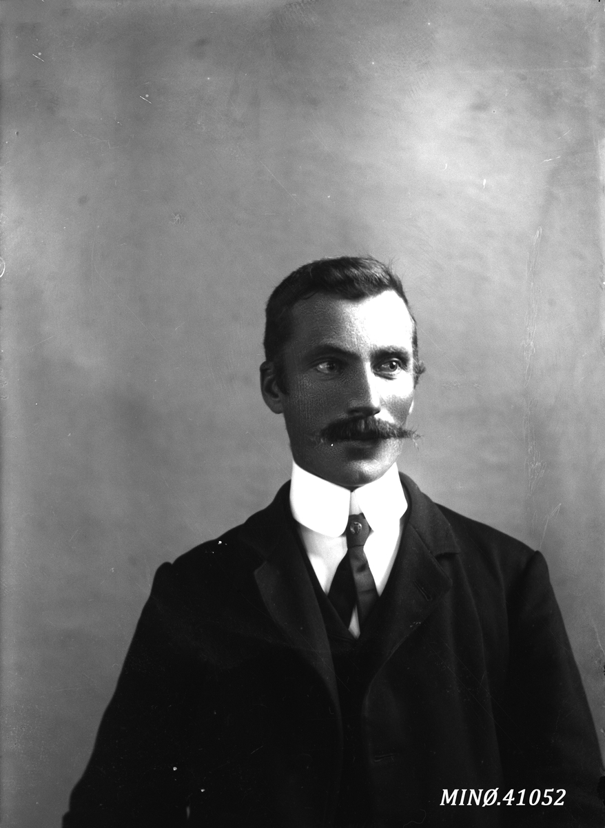 Oscar Holte, Portrett av mann - Martin Rundtom (født 30.5.1879)