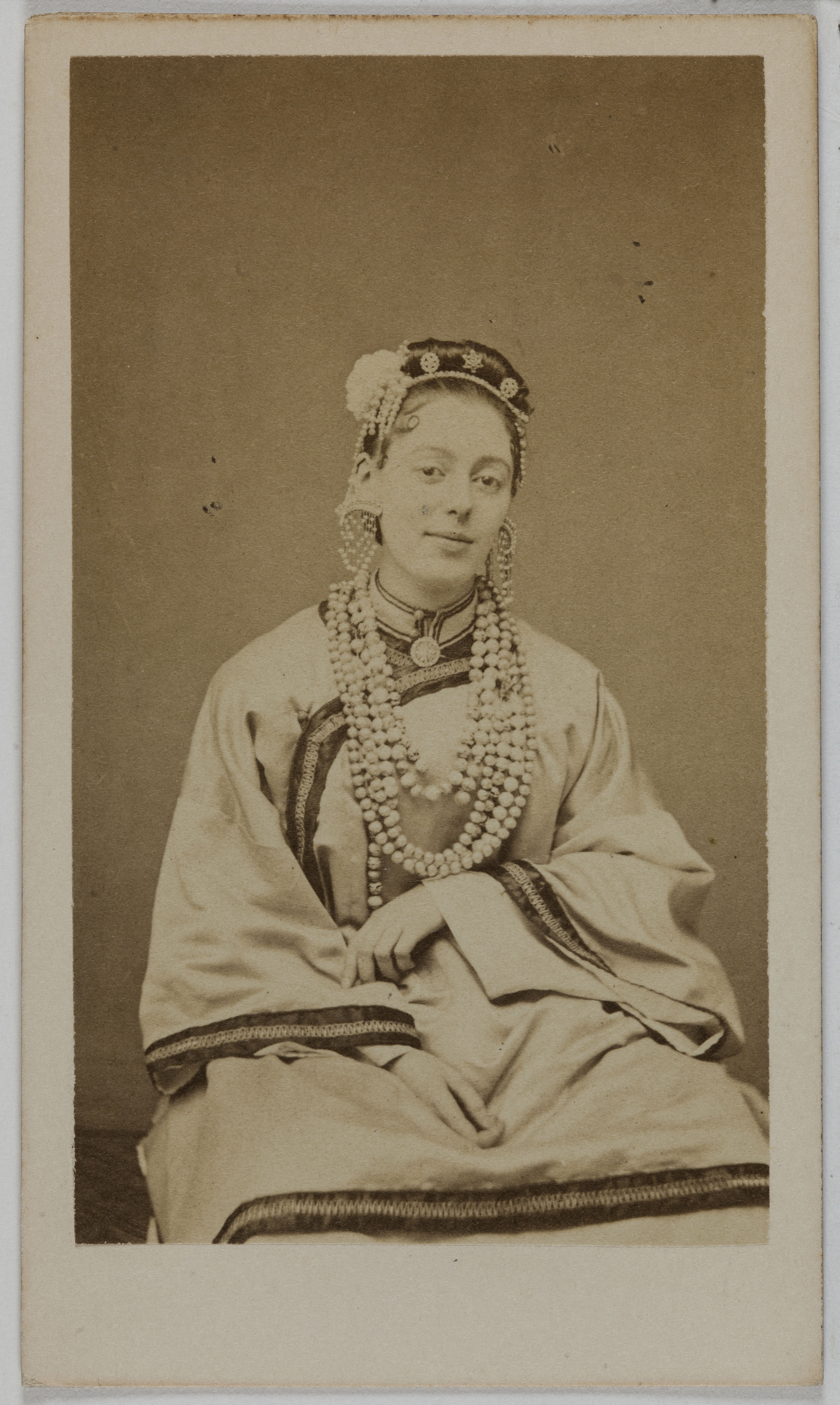 Ulric Grob, Portrait de Leroy Clémence Louise Bachimont ( -1901), (actrice en province, aux Bouffes et au Théâtre du Châtelet)