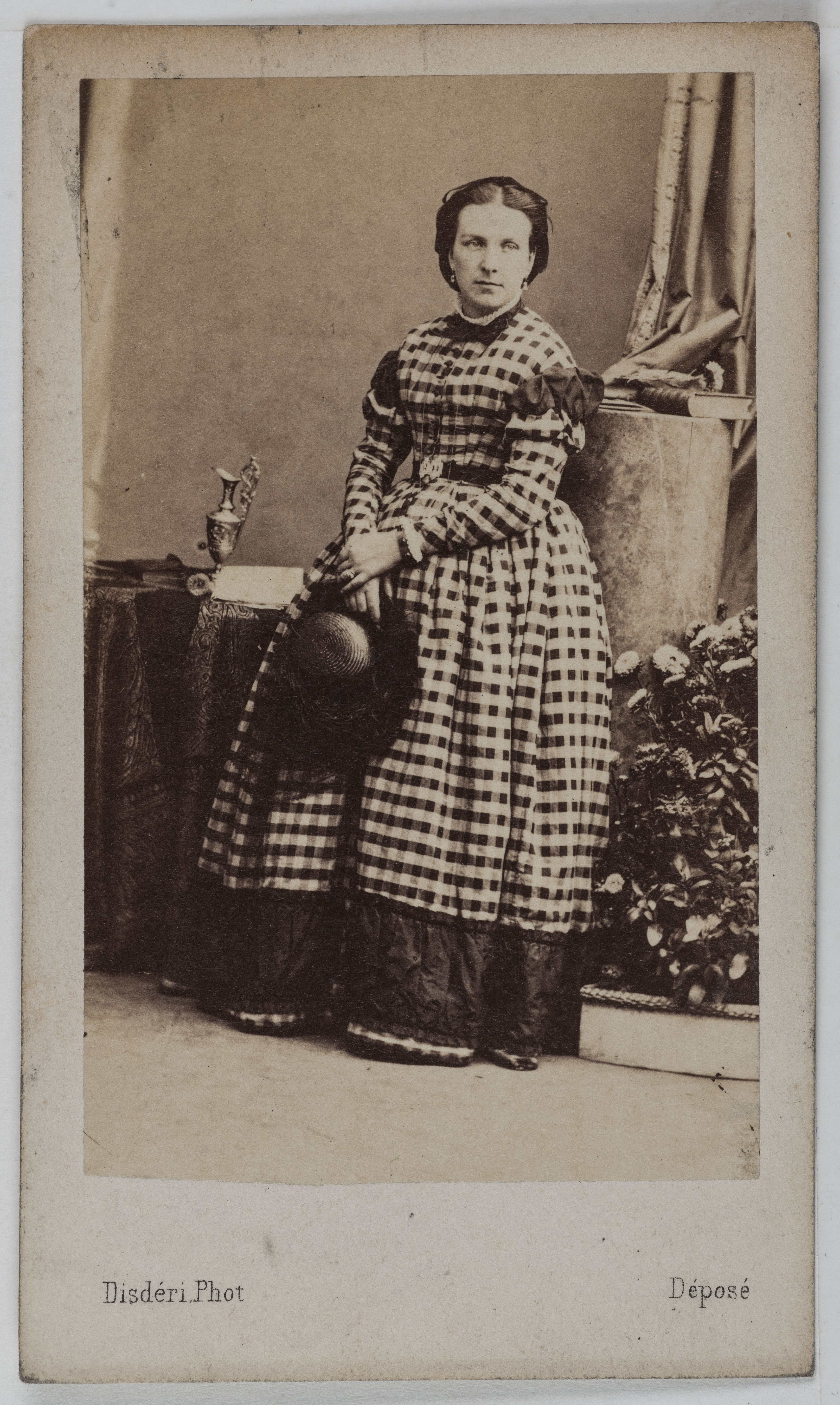 André-Adolphe-Eugène Disdéri, Portrait de Nantier-Didier, actrice à l'Opéra et au théâtre des Italiens en 1861.