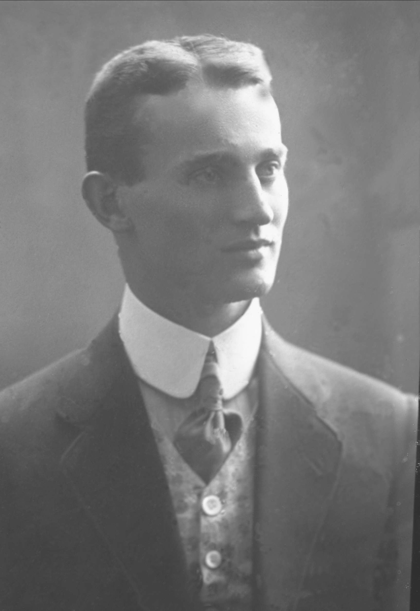 Gustav Borgen, NFB.51857