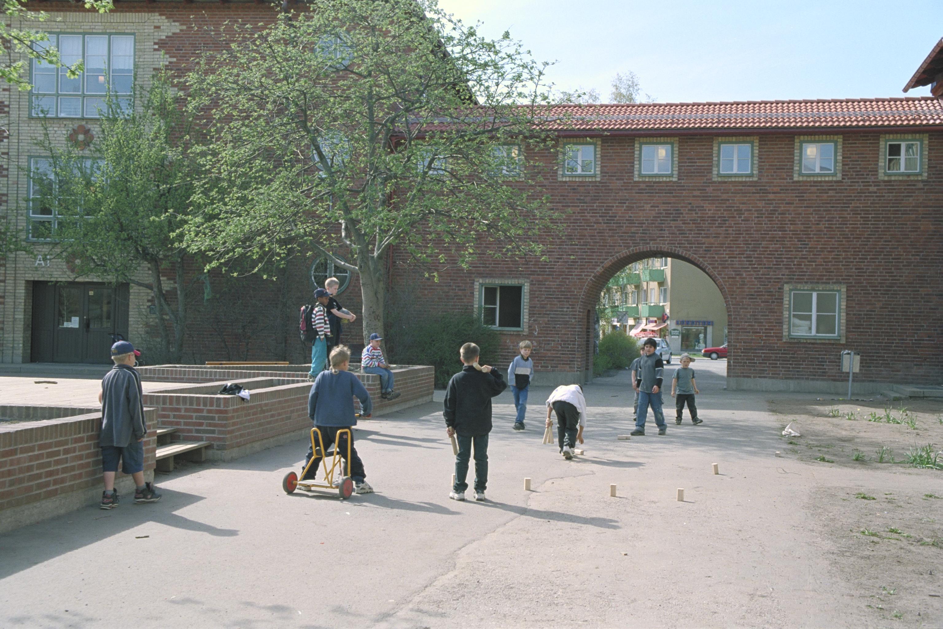 Bengt A Lundberg, Sköndalsskolan