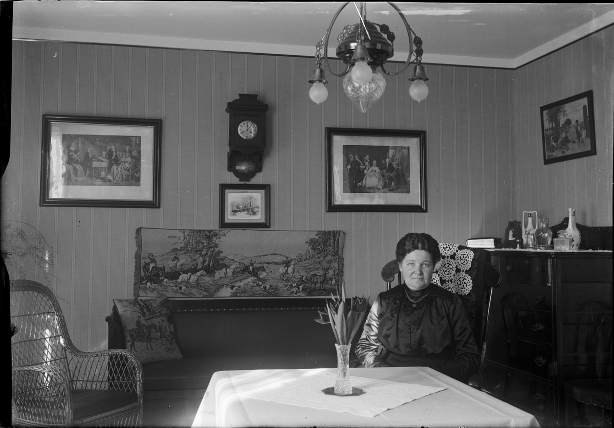 Okänd,, Woman in a Home Environment