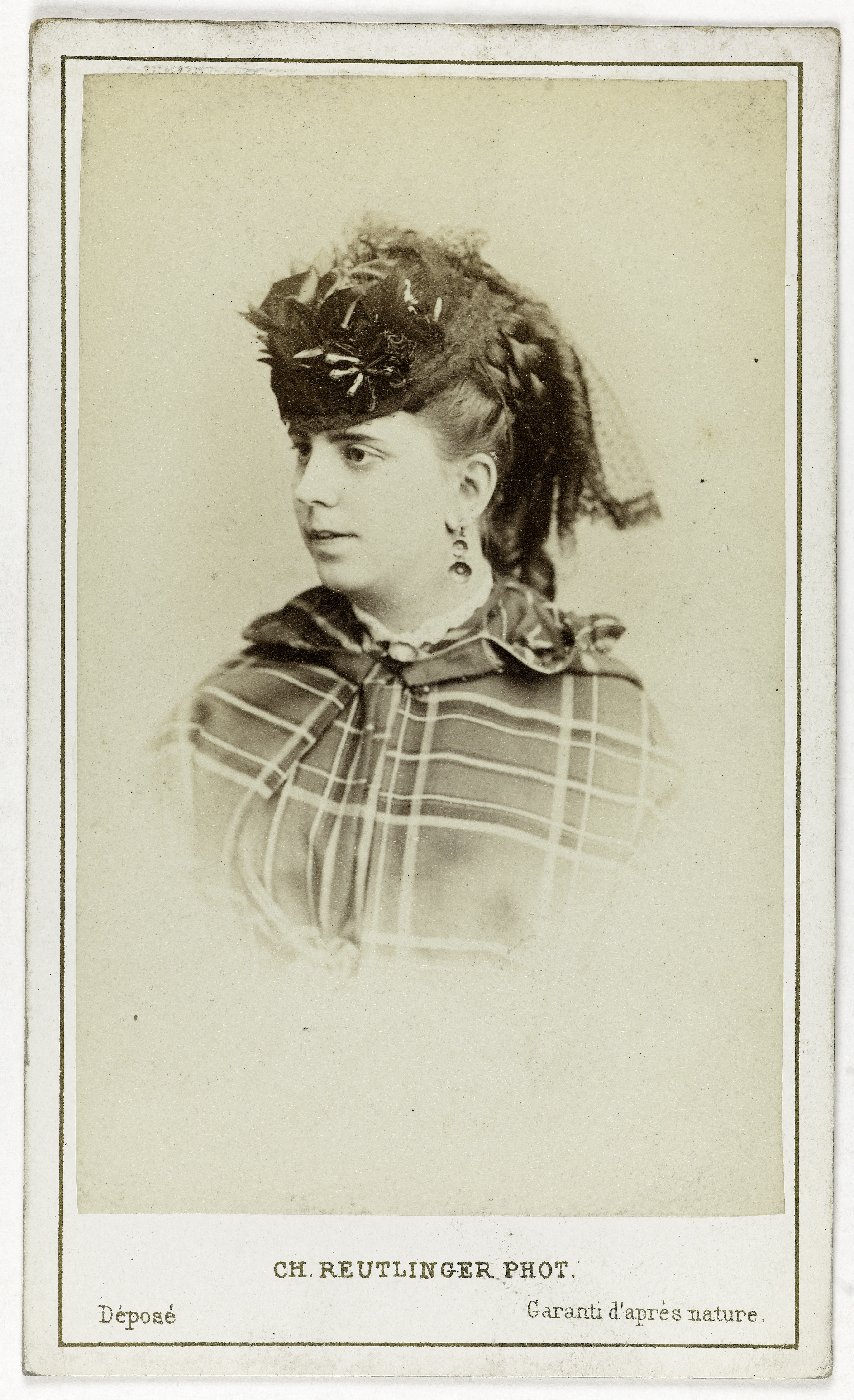 Charles Reutlinger, Portrait de Marie Monbelli, actrice au Théâtre des Italiens en 1869.