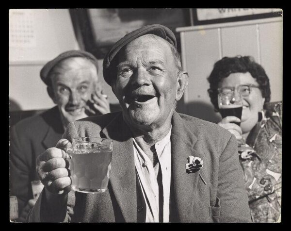 Hardy, Bert, Hopping Holiday