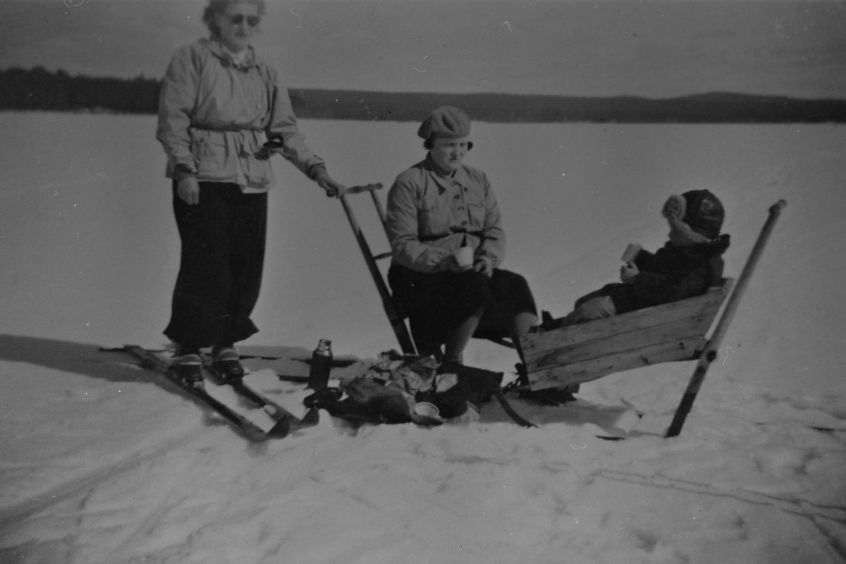 Anno Domkirkeodden, GR. 3, J. GRØNSVEEN, PETRA GRØNSVEEN, ANNAR GRØNSVEEN, PILKETUR, ROKOSJØEN, LØTEN, SKI, SPARK, SLUFFE PÅ SPARK