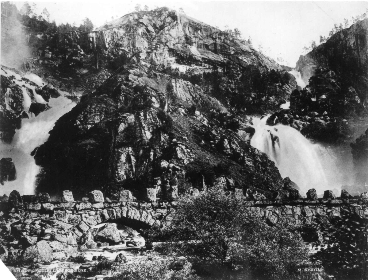 Marthinius Skøien, Låtefossen, Odda, Hordaland.