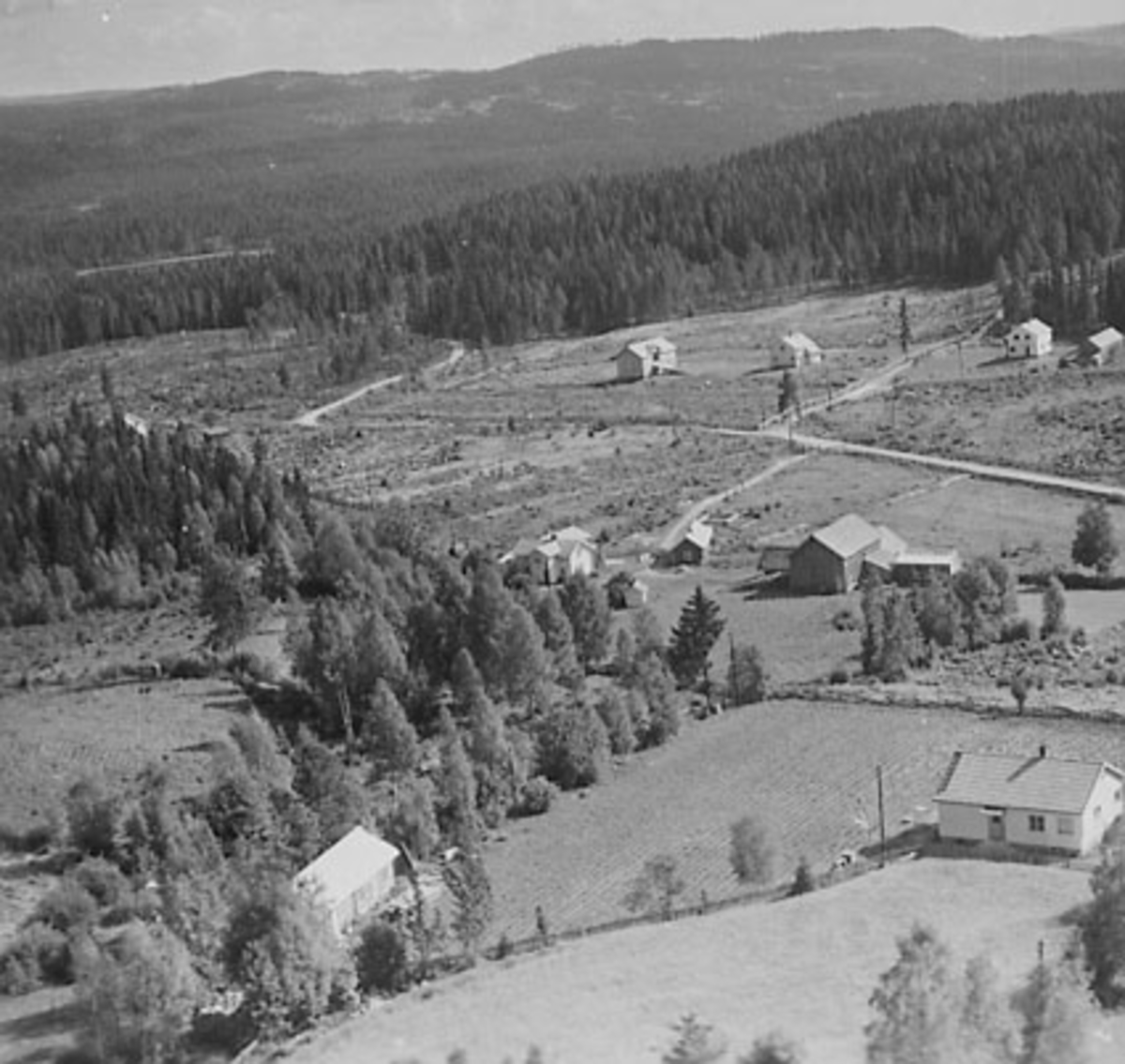 Widerøes Flyveselskap A/S, FLYFOTO HAUKÅSBAKKEN, ÅSVANG