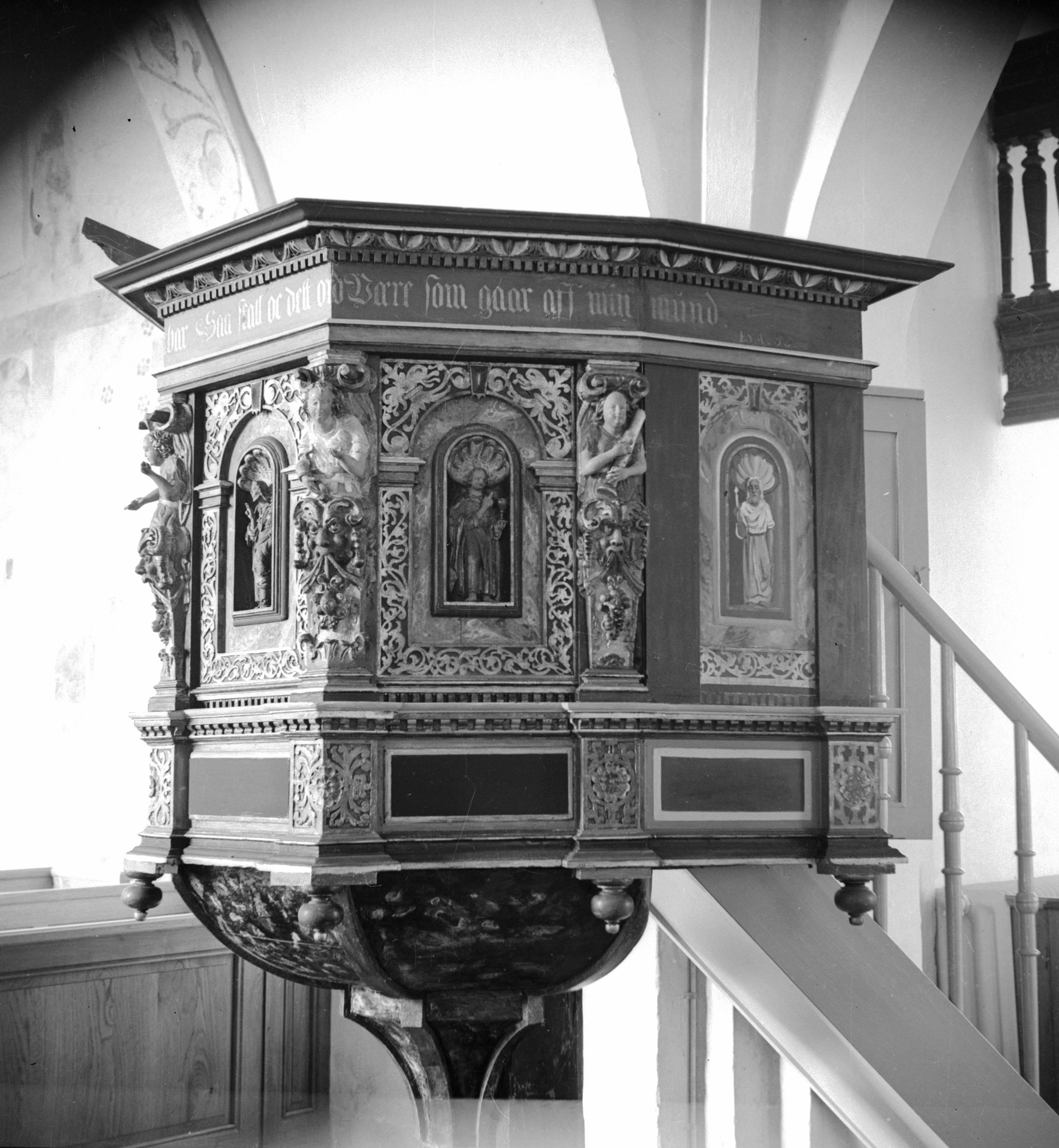 Osvald Owald, Raus kyrka